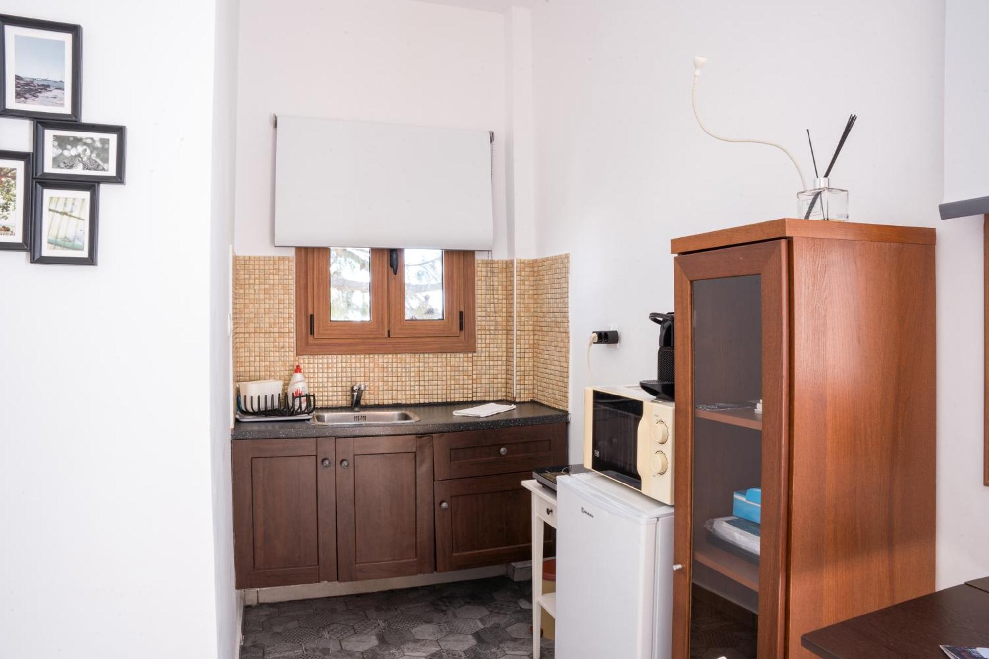 Cozy Budget Apartments In The Heart Of Fira Экстерьер фото